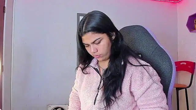 Snapshot of melany_rouse18 chatting on 3, 10, 2025 melany rouse18 online show from 3, 10, 2025