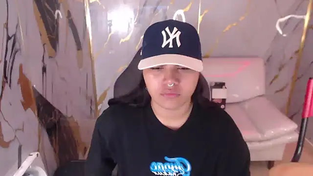 Snapshot of melany_rouse18 chatting on 29, 10, 2025 melany rouse18 online show from 29, 10, 2025