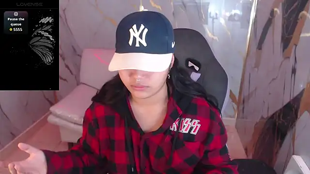 Snapshot of melany_rouse18 chatting on 5, 12, 2025 melany rouse18 online show from 5, 12, 2025