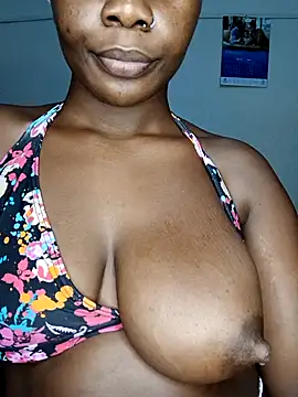 Snapshot of Nubian_aszz chatting on 17, 10, 2025 Nubian aszz online show from 17, 10, 2025