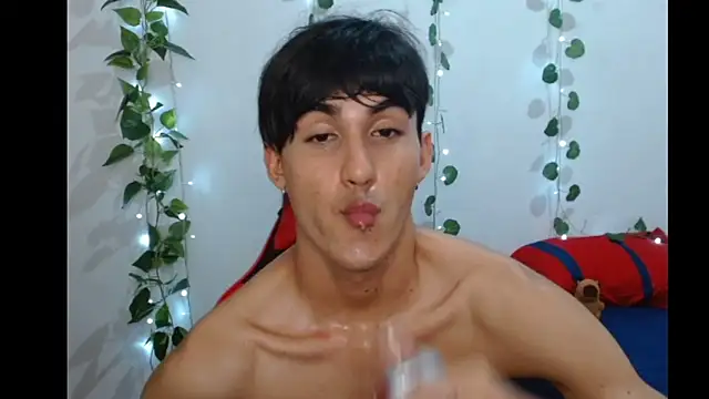 Snapshot of neithanzynxx chatting on 8, 3, 2025 neithanzynxx online show from 8, 3, 2025