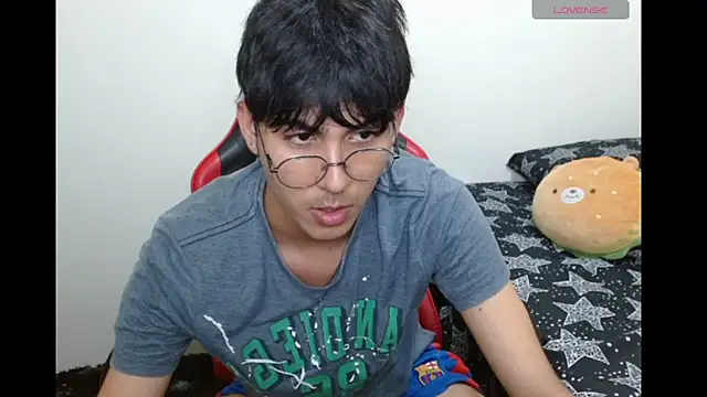 Snapshot of neithanzynxx chatting on 26, 10, 2025 neithanzynxx online show from 26, 10, 2025