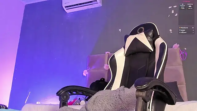  Ashley 33 online show from 12, 3, 2026