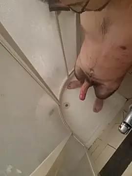 Lezoz  online show from 28, 10, 2025