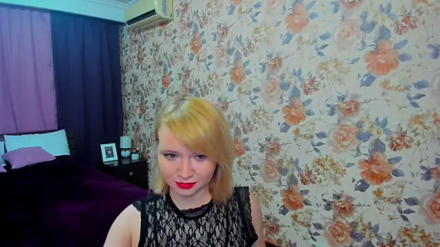 BellaSmite online show from 5, 3, 2025