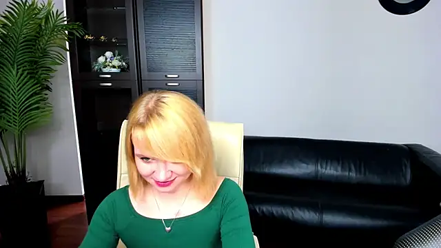 BellaSmite online show from 10, 3, 2025