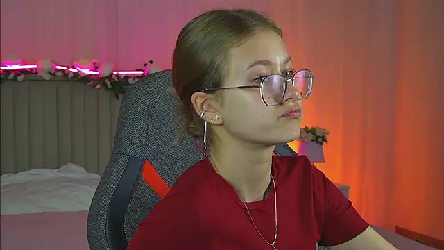 EveMundie online show from 7, 10, 2025