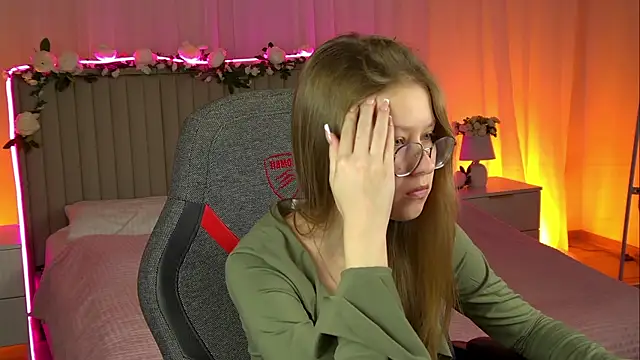 EveMundie online show from 24, 10, 2025