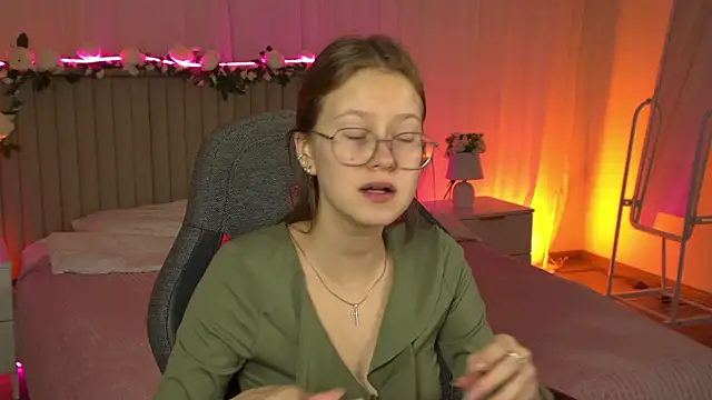 EveMundie online show from 17, 11, 2025