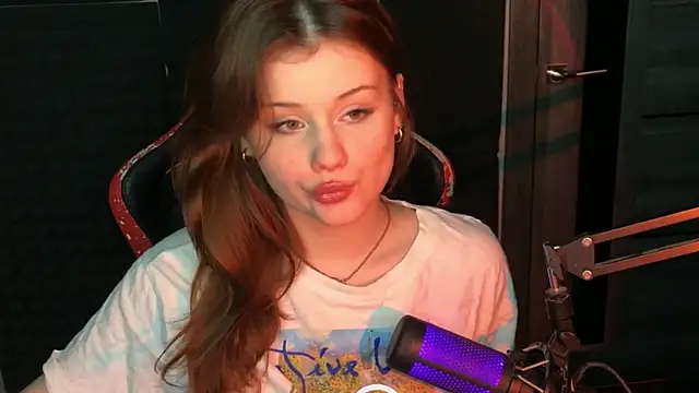 Snapshot of baby_Milaaaaaaa chatting on 3, 3, 2025 baby Milaaaaaaa online show from 3, 3, 2025