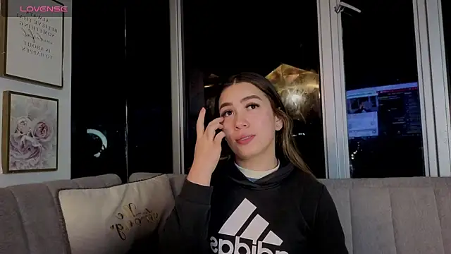 Snapshot of Ivanna_West chatting on 21, 4, 2026 Ivanna West online show from 21, 4, 2026