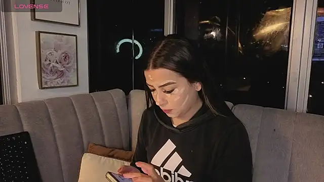 Snapshot of Ivanna_West chatting on 26, 5, 2026 Ivanna West online show from 26, 5, 2026
