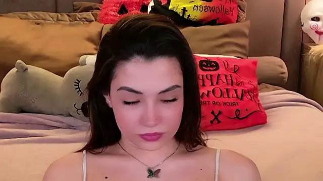 Alice Deleon online show from 2, 11, 2025