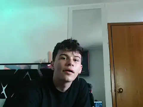 Snapshot of Smith_boy_25 chatting on 21, 2, 2025 Smith boy 25 online show from 21, 2, 2025
