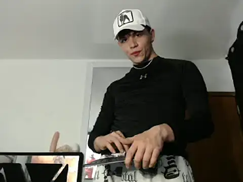 Snapshot of Smith_boy_25 chatting on 1, 3, 2025 Smith boy 25 online show from 1, 3, 2025