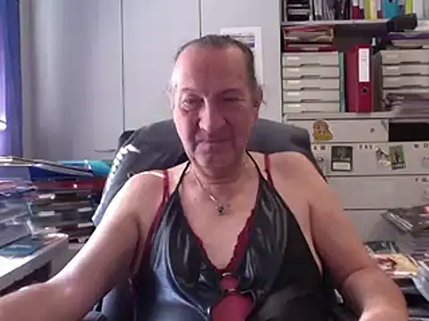 HMStraps01 online show from 3, 10, 2025