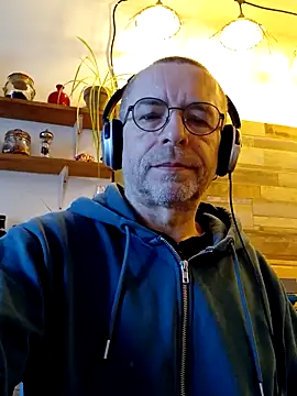 Snapshot of Xavspank2 chatting on 2, 2, 2026 Xavspank2 online show from 2, 2, 2026