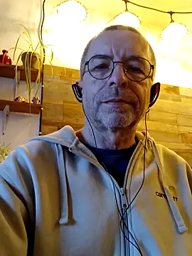 Snapshot of Xavspank2 chatting on 10, 2, 2026 Xavspank2 online show from 10, 2, 2026