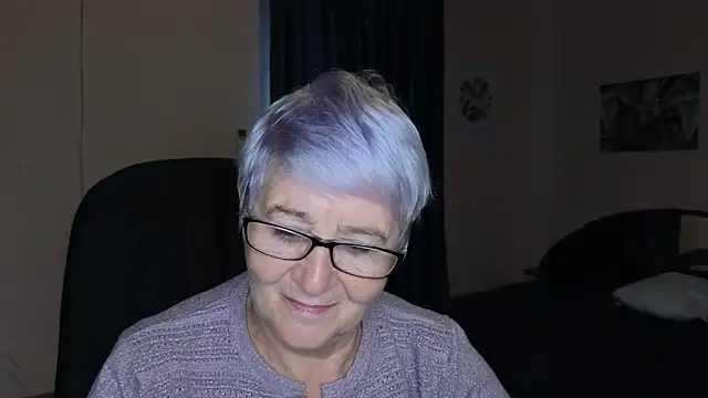 Sandra Snowflake online show from 23, 9, 2025