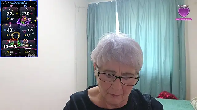 Sandra Snowflake online show from 5, 10, 2025