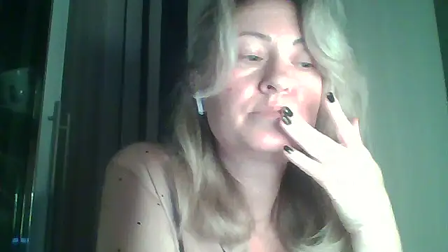 Snapshot of Mary888x chatting on 5, 3, 2025 Mary888x online show from 5, 3, 2025