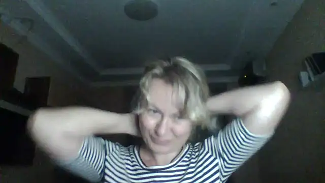 Snapshot of Mary888x chatting on 4, 10, 2025 Mary888x online show from 4, 10, 2025