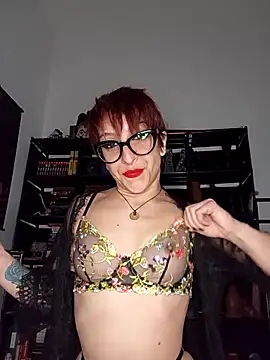 Snapshot of MirianaB chatting on 14, 11, 2025 MirianaB online show from 14, 11, 2025