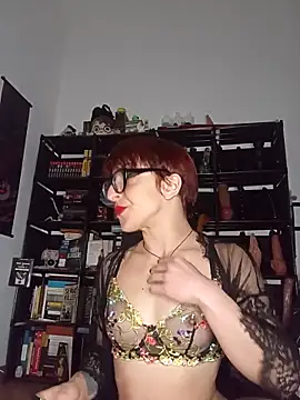 Snapshot of MirianaB chatting on 17, 11, 2025 MirianaB online show from 17, 11, 2025