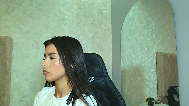 Snapshot of katia_foxxx_ chatting on 26, 5, 2026 katia foxxx online show from 26, 5, 2026