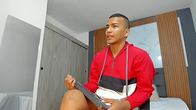 Rafa2004Cruz online show from 17, 3, 2025