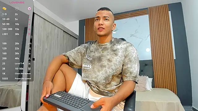 Rafa2004Cruz online show from 19, 3, 2025