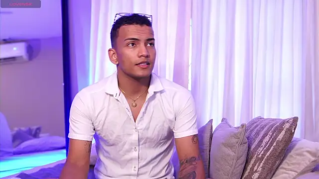 Rafa2004Cruz online show from 14, 4, 2026