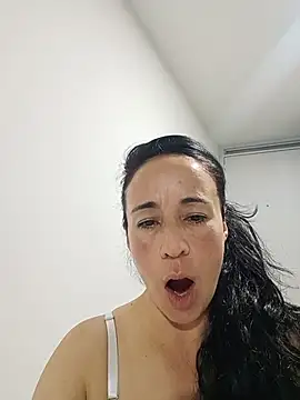 Snapshot of Coeur_de_luxure chatting on 26, 7, 2026 Coeur de luxure online show from 26, 7, 2026