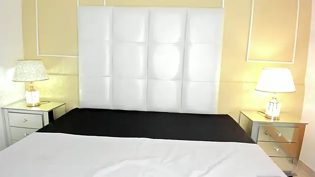 Snapshot of Pariss-Salvatore chatting on 1, 3, 2025 Pariss-Salvatore online show from 1, 3, 2025