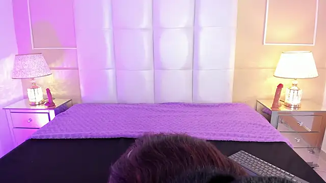 Snapshot of Pariss-Salvatore chatting on 5, 3, 2025 Pariss-Salvatore online show from 5, 3, 2025