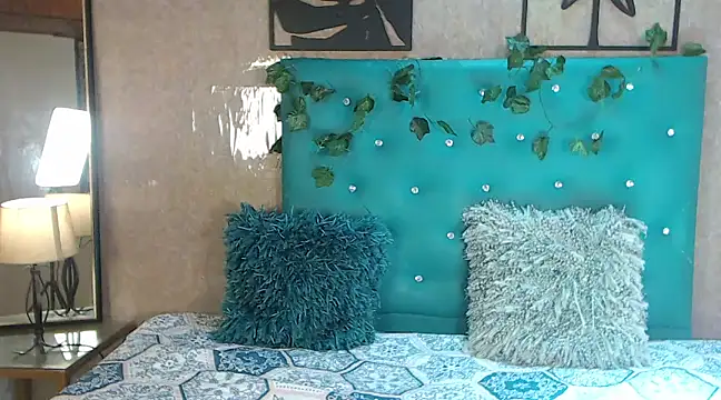 LiamAndrewzz online show from 4, 3, 2025