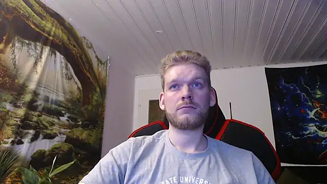 Snapshot of Justforfunc123 chatting on 28, 11, 2025 Justforfunc123 online show from 28, 11, 2025