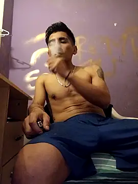 Snapshot of LeonRoots chatting on 25, 2, 2026 LeonRoots online show from 25, 2, 2026