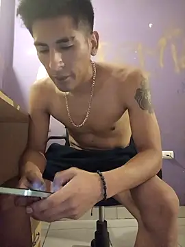 Snapshot of LeonRoots chatting on 27, 2, 2026 LeonRoots online show from 27, 2, 2026