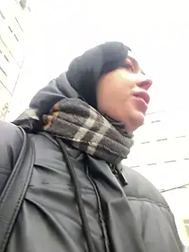 AlishaPrettyBlade online show from 5, 3, 2025