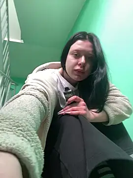 AlishaPrettyBlade online show from 9, 3, 2025