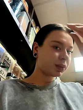 AlishaPrettyBlade online show from 11, 9, 2025