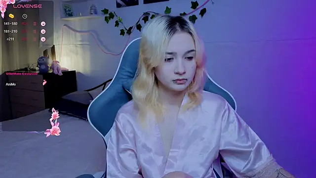 Snapshot of Nasy chatting on 15, 9, 2025 Nasy online show from 15, 9, 2025