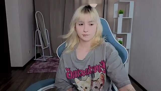 Snapshot of Nasy chatting on 29, 11, 2025 Nasy online show from 29, 11, 2025