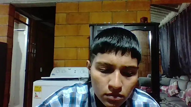 cora-gunn online show from 18, 3, 2025