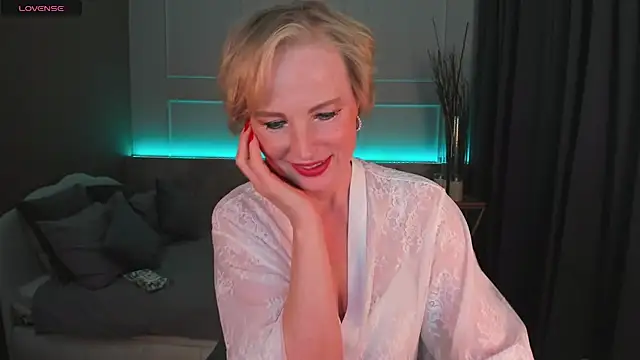 Snapshot of Sandra_Kind chatting on 25, 2, 2025 Sandra Kind online show from 25, 2, 2025