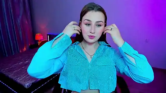 Snapshot of Sofia_beautifuul chatting on 9, 11, 2025 Sofia beautifuul online show from 9, 11, 2025