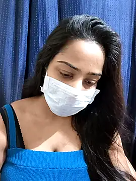 COZY ROZI online show from 17, 3, 2025