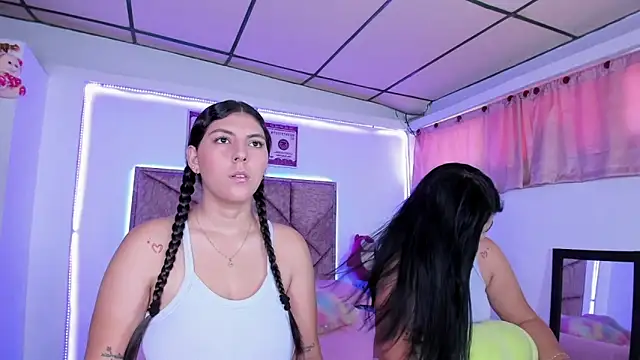 Cristal Smith20 online show from 12, 9, 2025