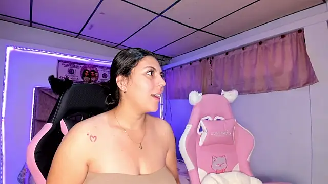 Cristal Smith20 online show from 10, 3, 2026